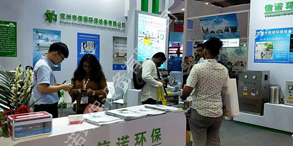 上海國際水展 國際友人現(xiàn)場(chǎng)訂購產(chǎn)品  (3)